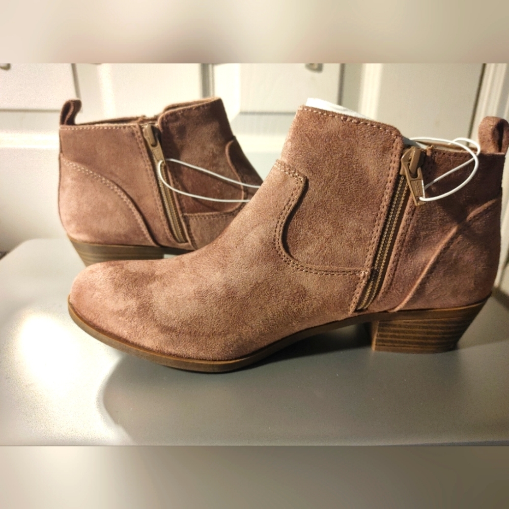 Arizona Ankle Boots